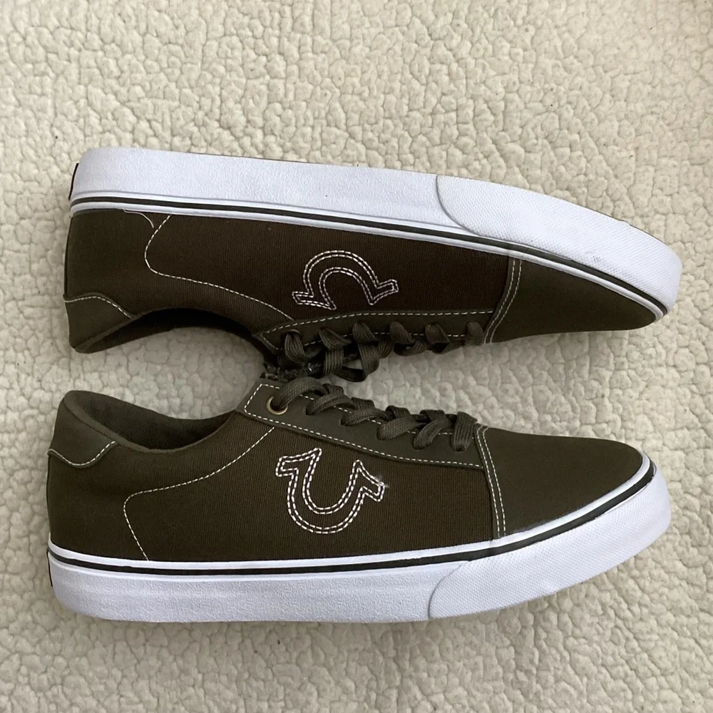 True Religion Bellamy Mens Canvas Lace-Up Casual and Fashion Sneakers, A…